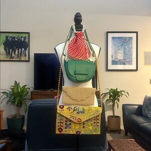 Elegant Green Crossbody Bag